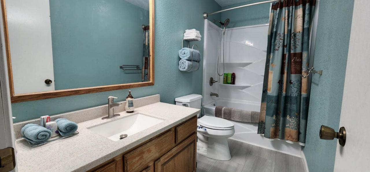 Trinity Escapes - Two Bedroom Two Bathroom Full Apartment Near Airport Anchorage Zewnętrze zdjęcie